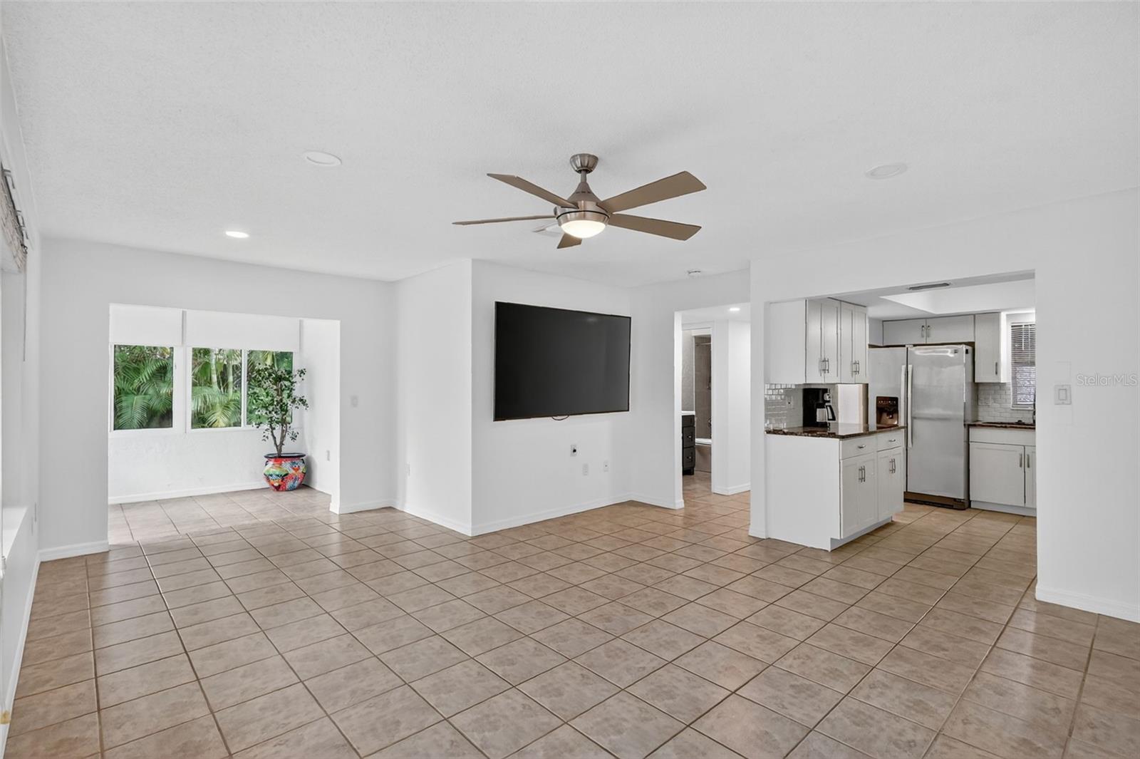 Image 47 of 84 For 1884 Southpointe Drive