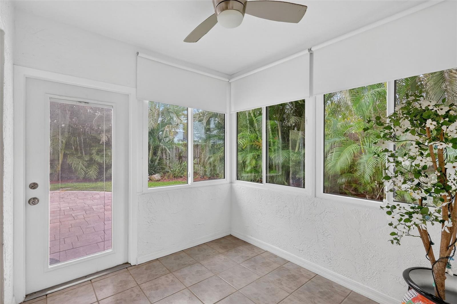 Image 64 of 84 For 1884 Southpointe Drive