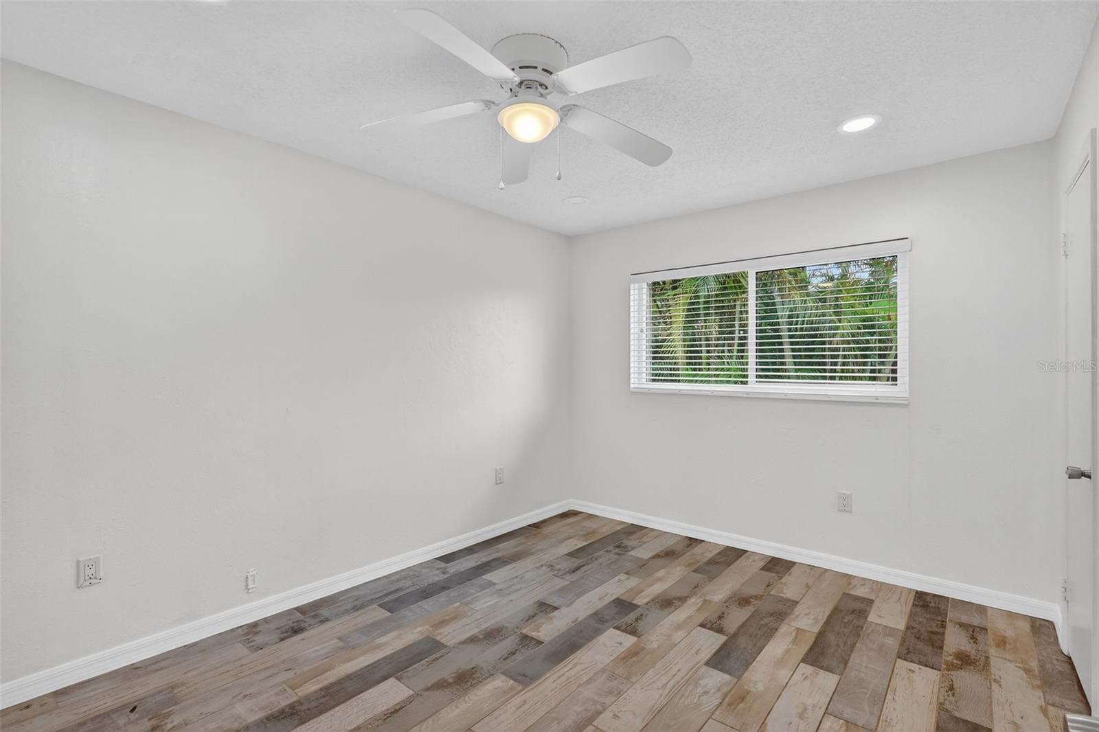 Image 69 of 84 For 1884 Southpointe Drive