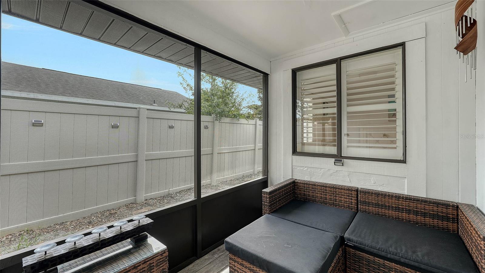 Image 11 of 82 For 5911 39th Avenue W