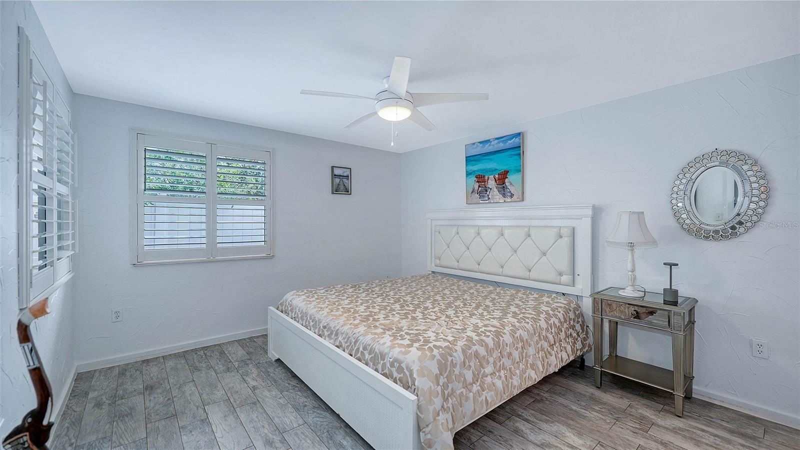 Image 24 of 82 For 5911 39th Avenue W