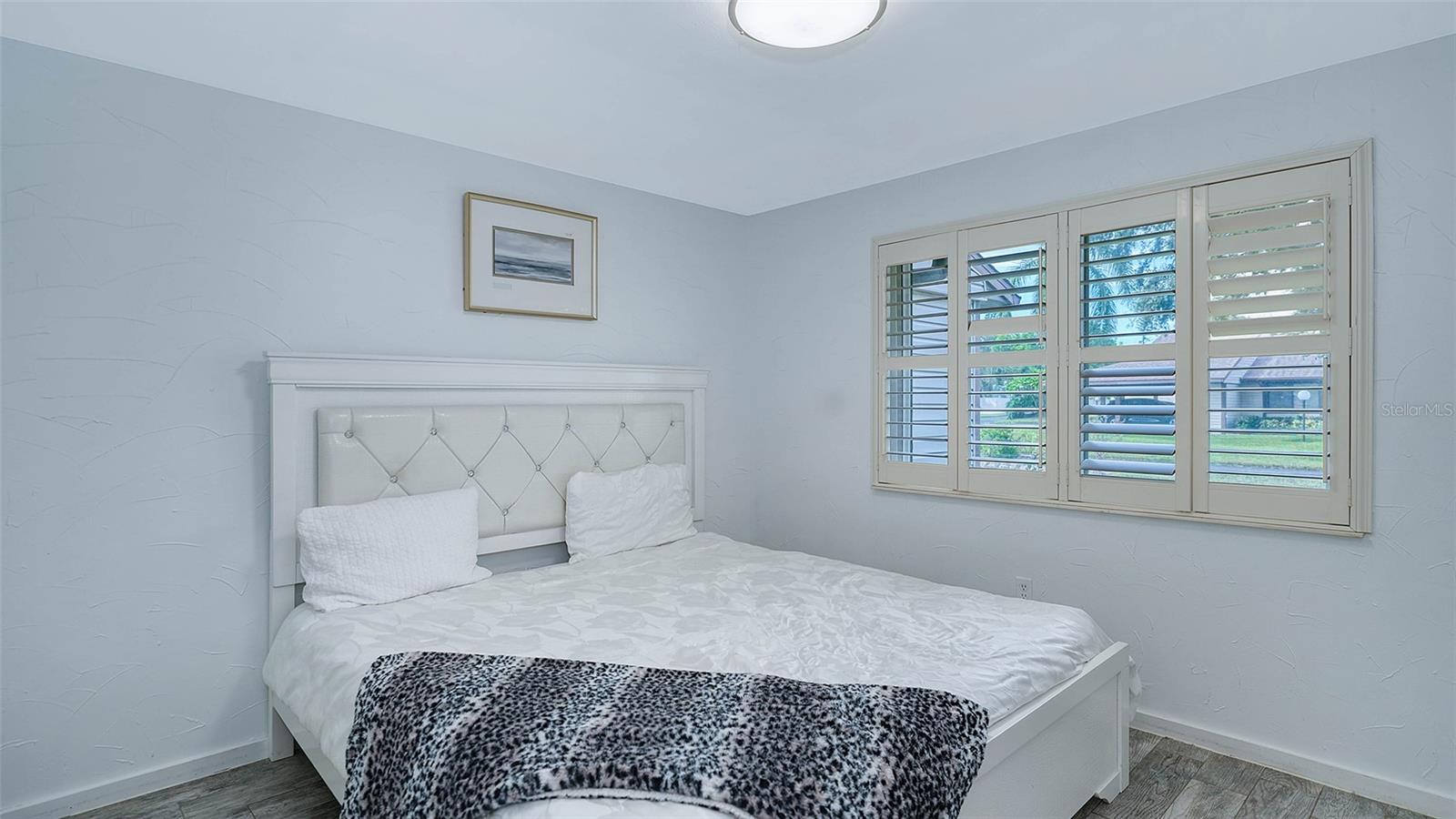 Image 28 of 82 For 5911 39th Avenue W