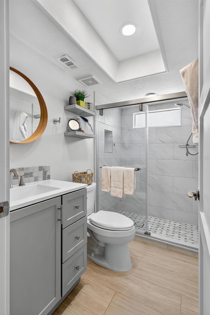 Image 18 of 39 For 161 Vista Hermosa Circle 26-a