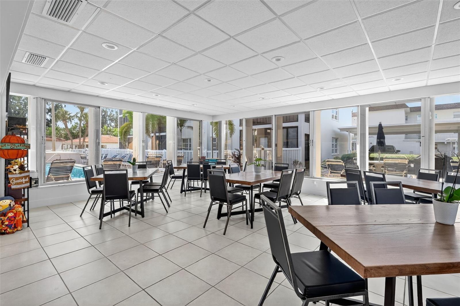 Image 29 of 39 For 161 Vista Hermosa Circle 26-a