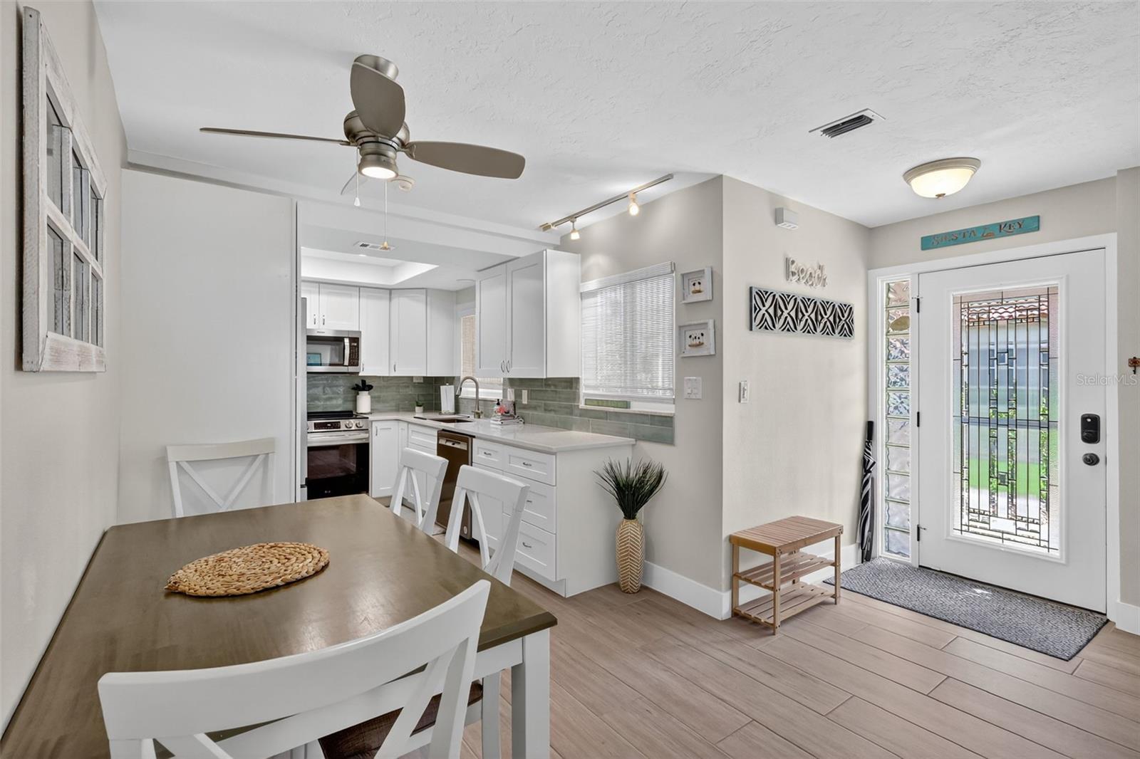 Image 6 of 39 For 161 Vista Hermosa Circle 26-a