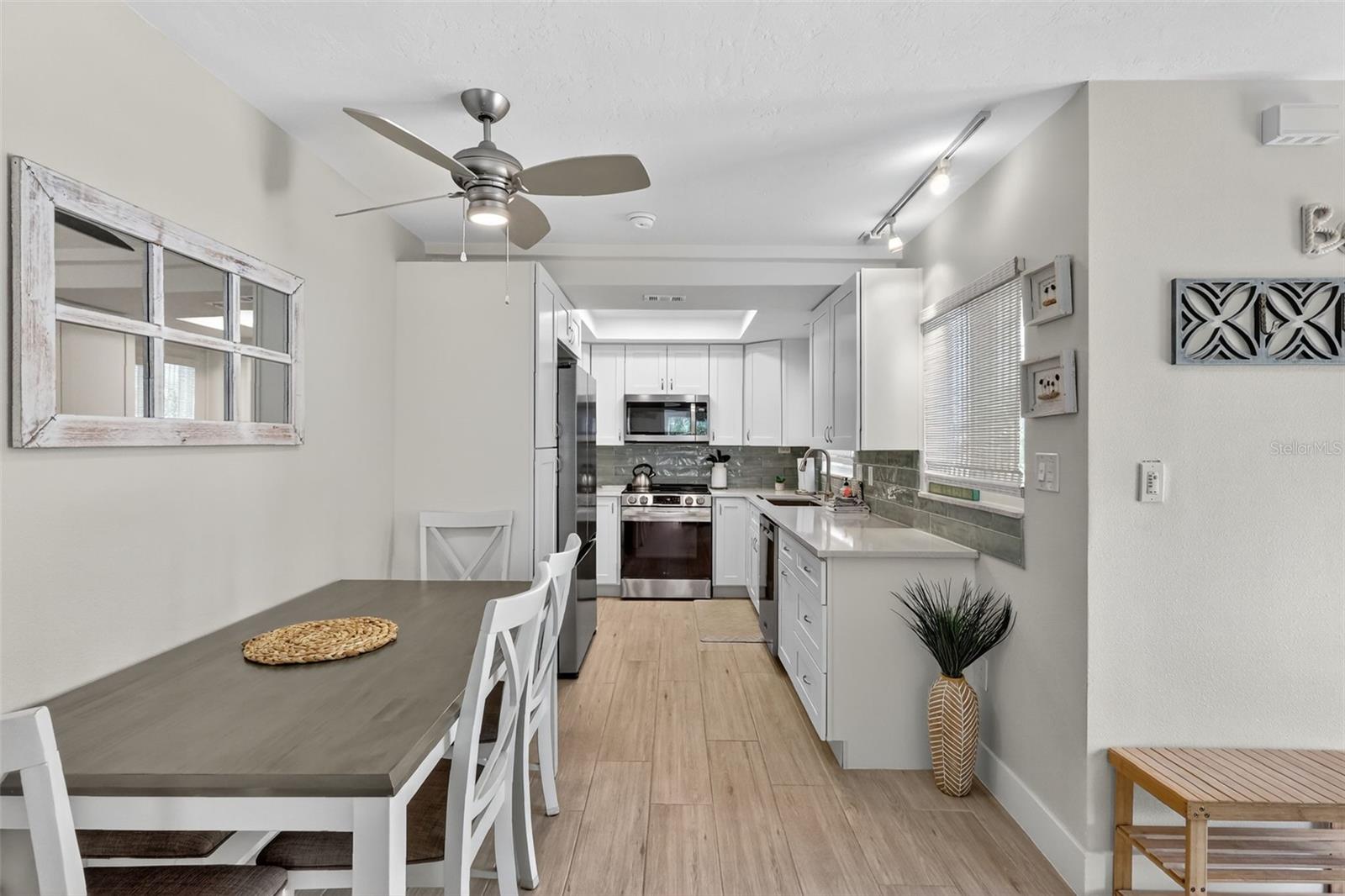 Image 7 of 39 For 161 Vista Hermosa Circle 26-a