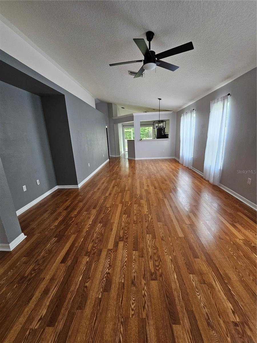 Image 13 of 58 For 3943 Day Bridge Place