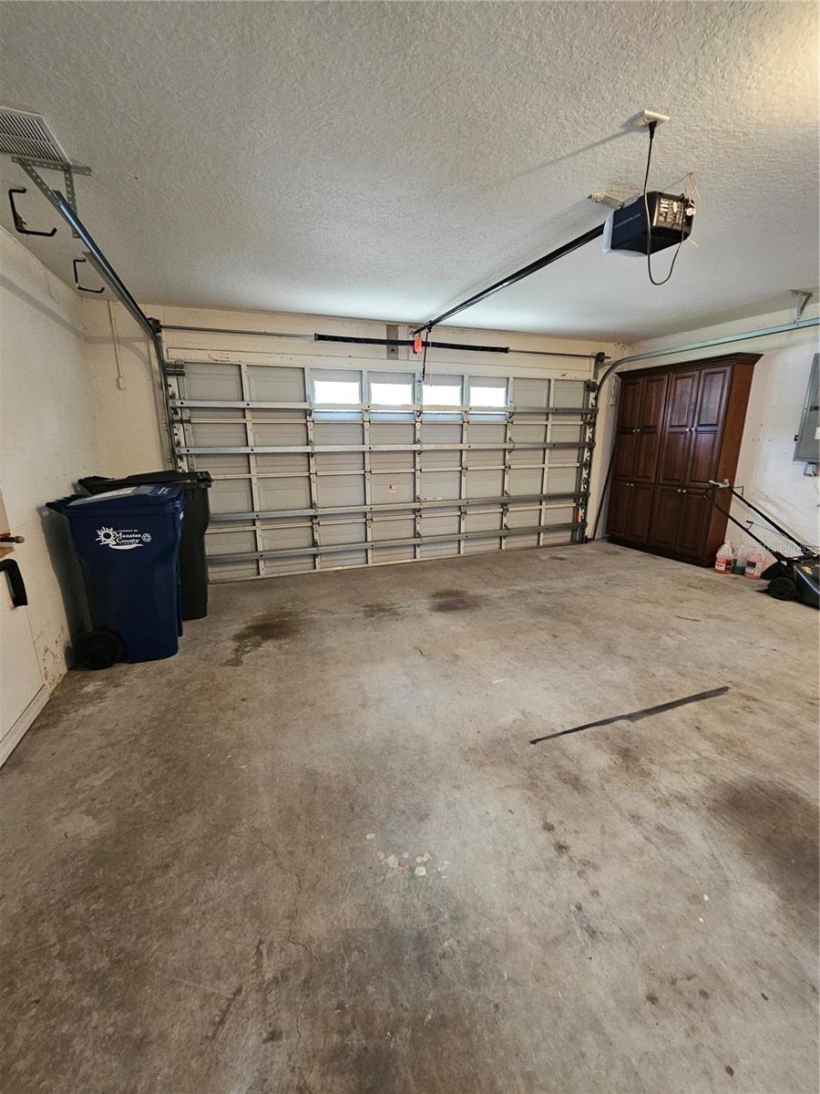 Image 16 of 58 For 3943 Day Bridge Place