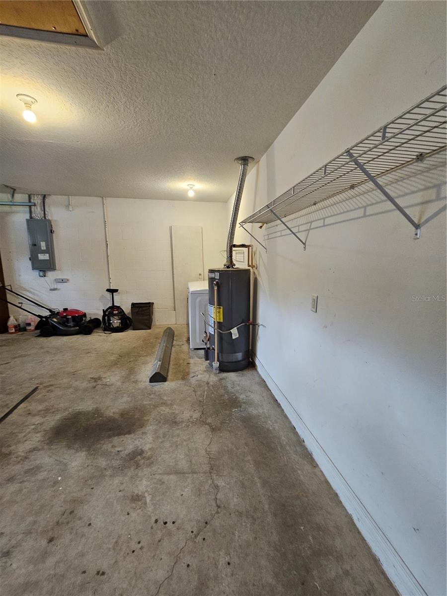 Image 17 of 58 For 3943 Day Bridge Place