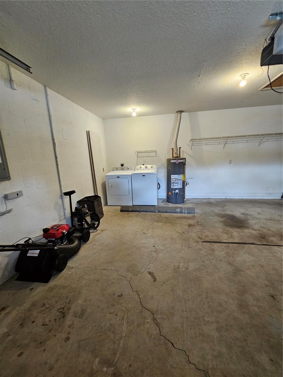 Image 19 of 58 For 3943 Day Bridge Place