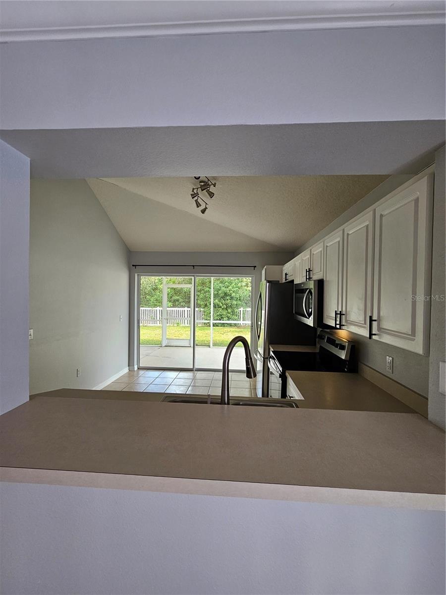 Image 28 of 58 For 3943 Day Bridge Place