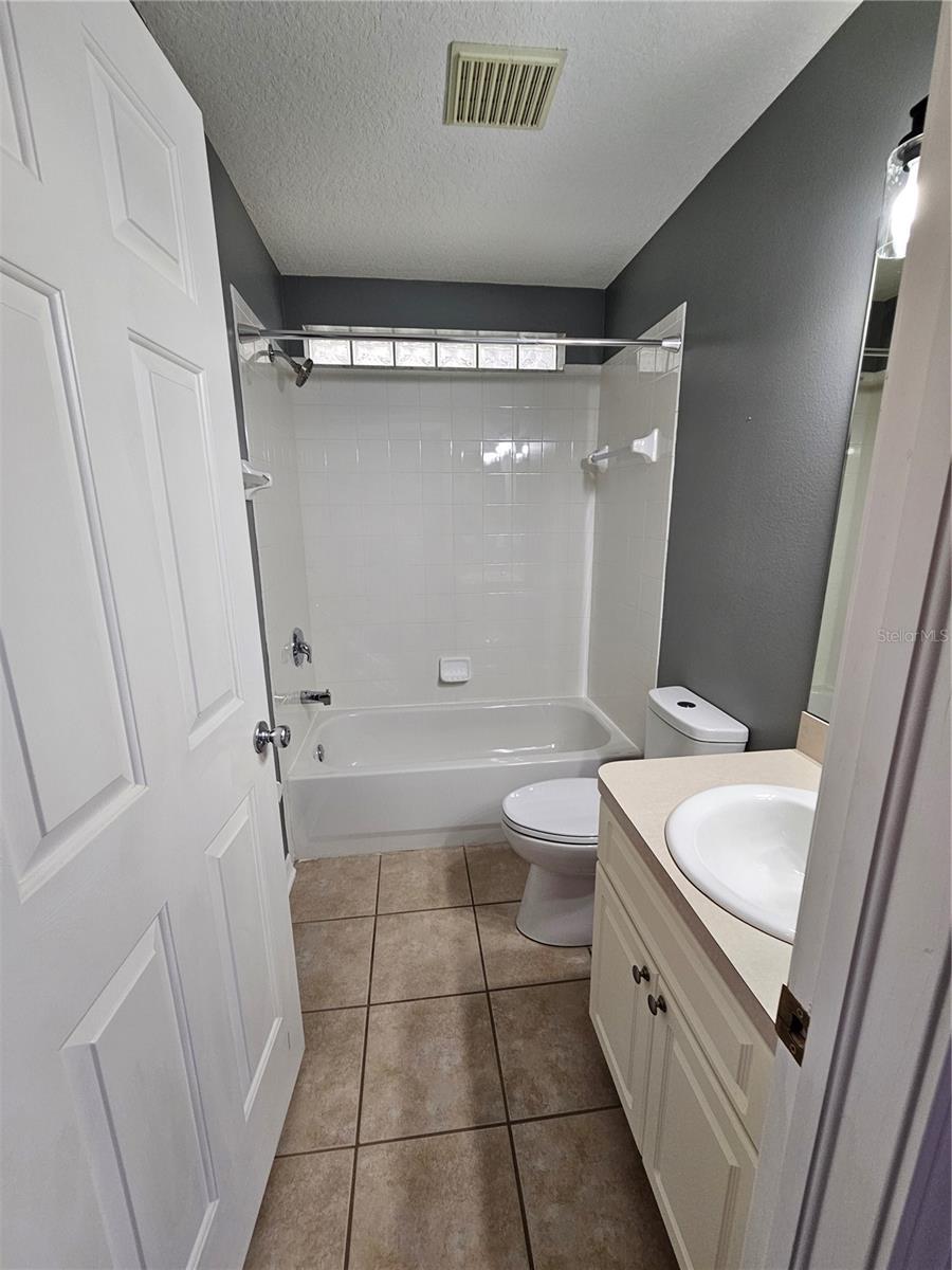 Image 31 of 58 For 3943 Day Bridge Place