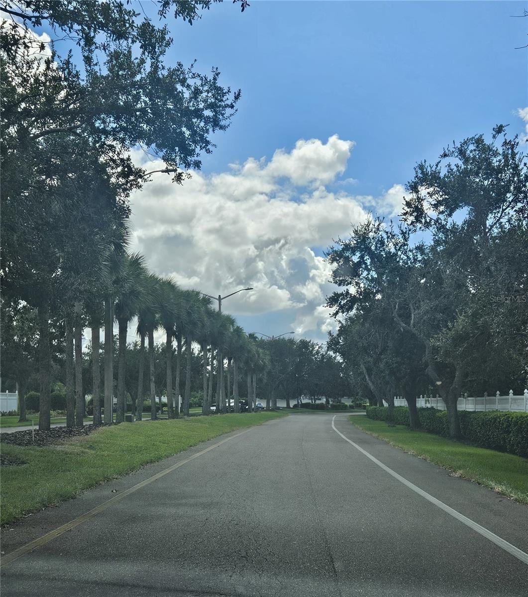 Image 4 of 58 For 3943 Day Bridge Place