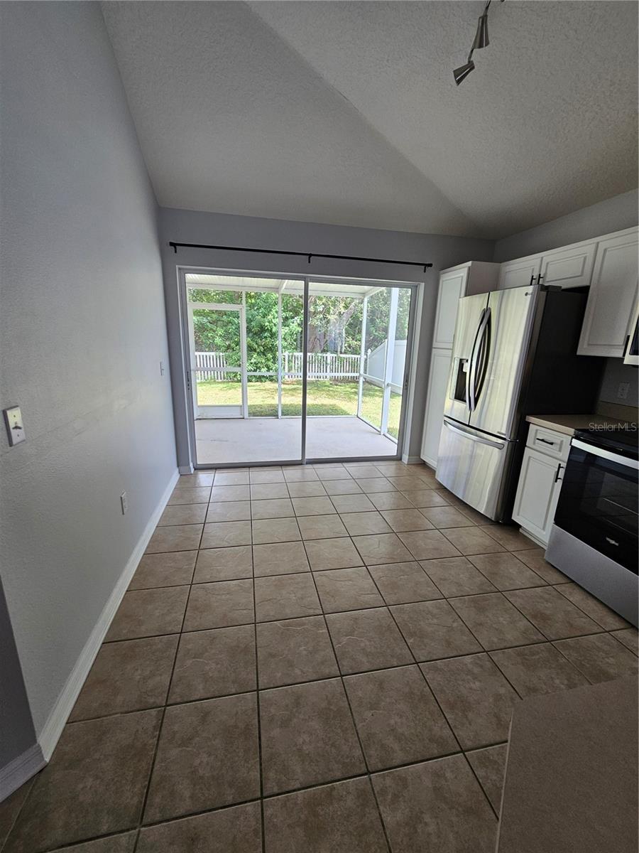 Image 41 of 58 For 3943 Day Bridge Place