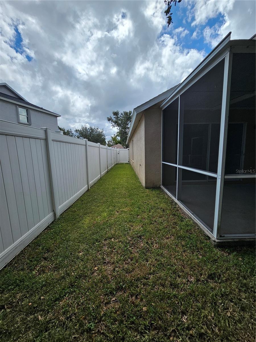 Image 46 of 58 For 3943 Day Bridge Place