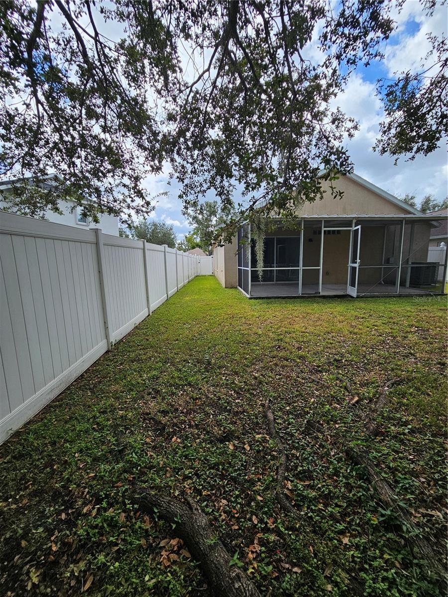 Image 50 of 58 For 3943 Day Bridge Place