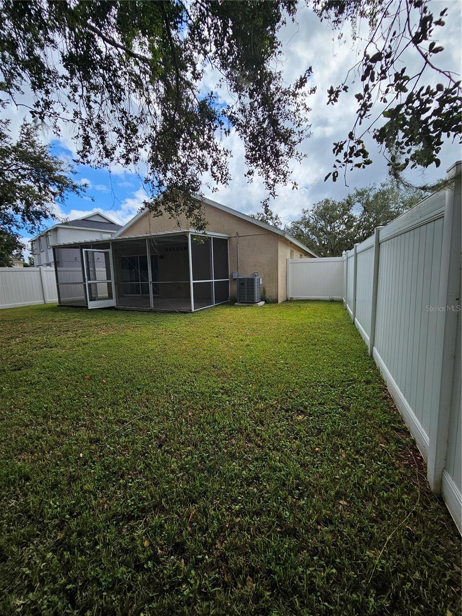 Image 51 of 58 For 3943 Day Bridge Place