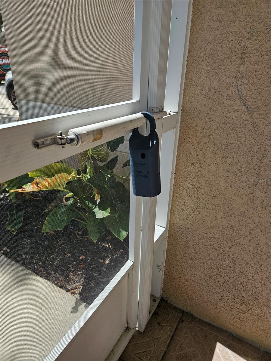 Image 9 of 58 For 3943 Day Bridge Place