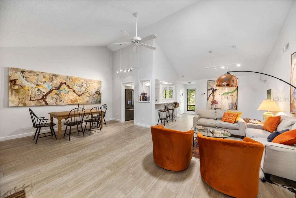 Image 4 of 37 For 1711 Pelican Cove Road 443