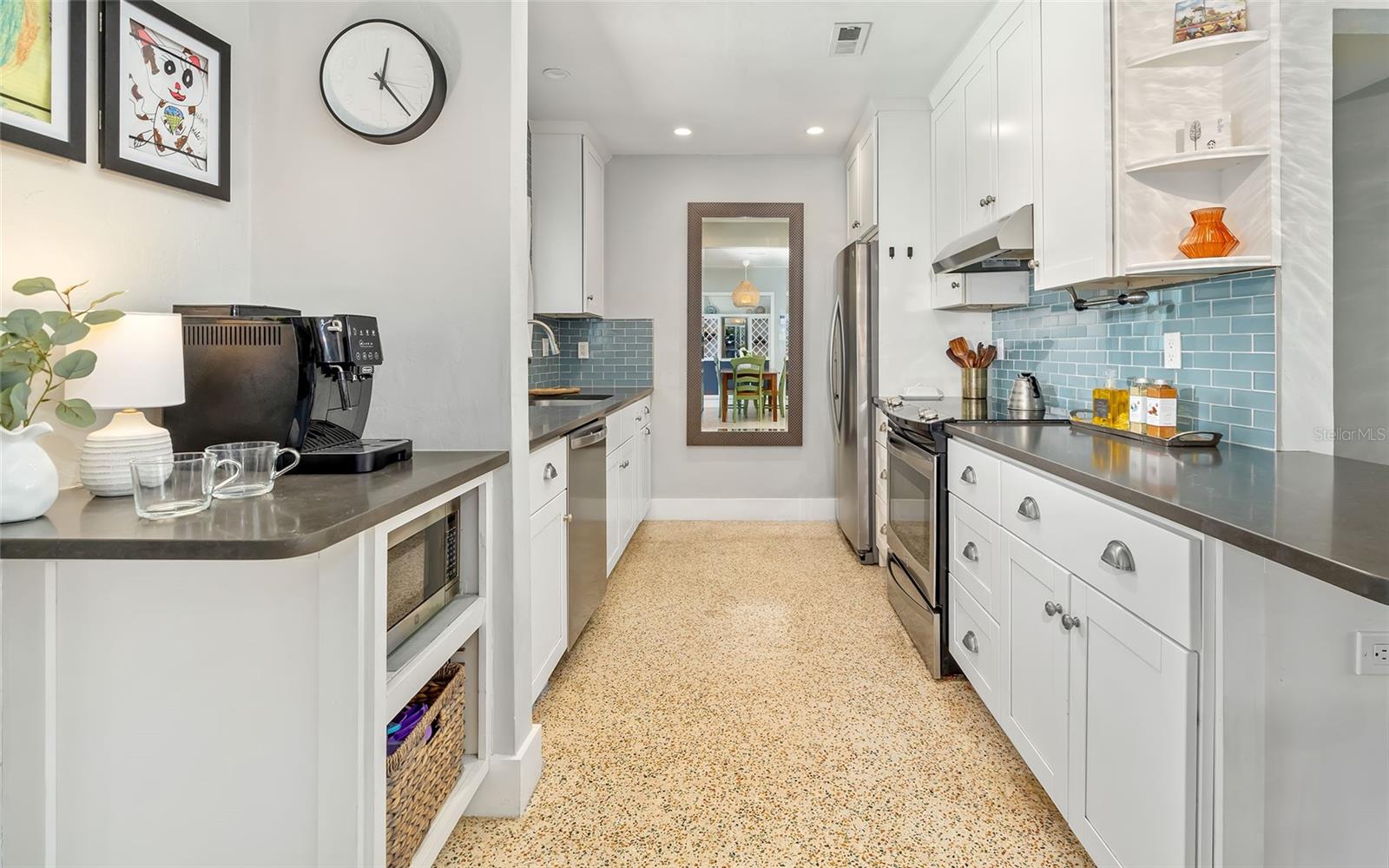 Image 15 of 43 For 2609 Hibiscus Street
