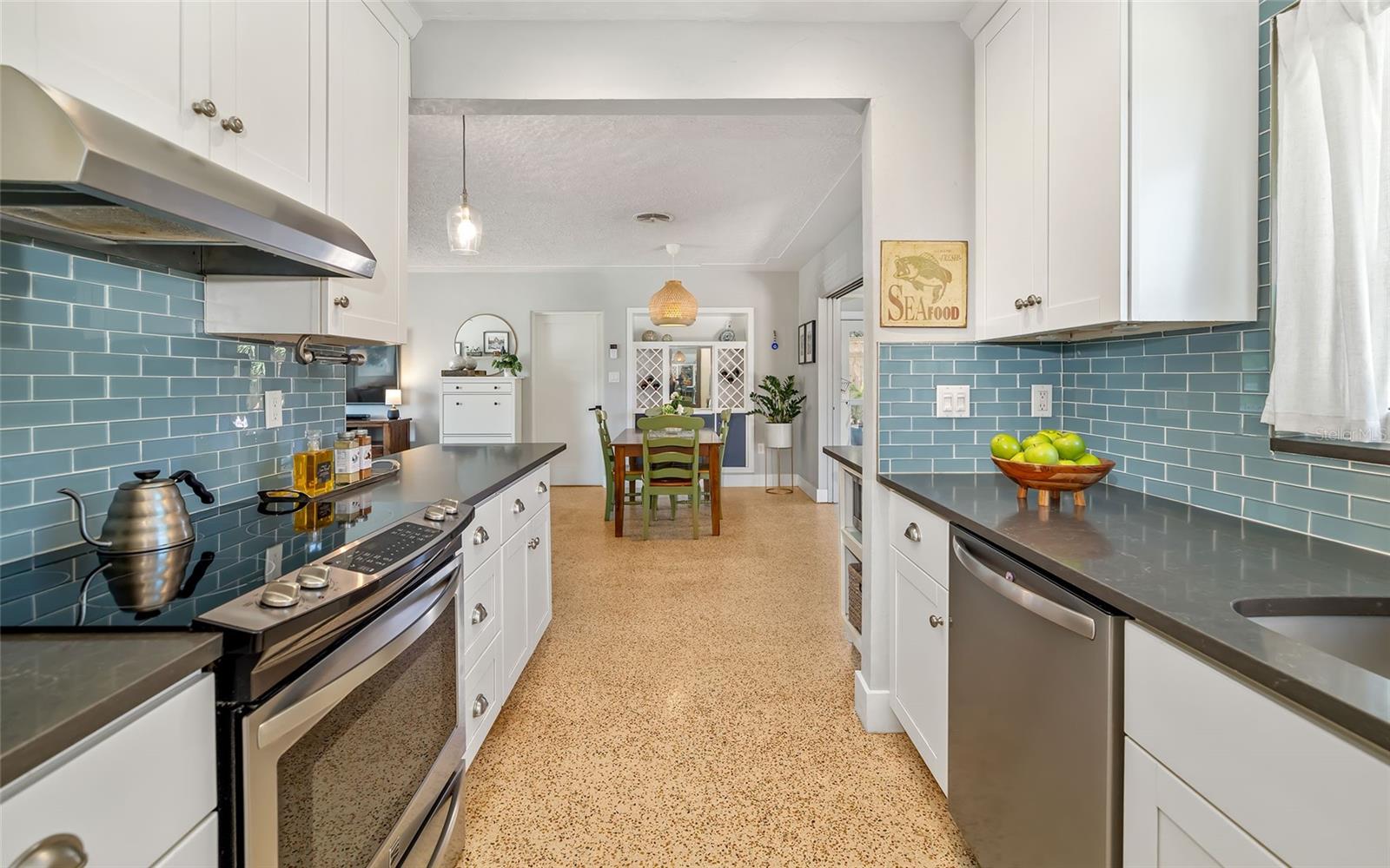 Image 19 of 43 For 2609 Hibiscus Street