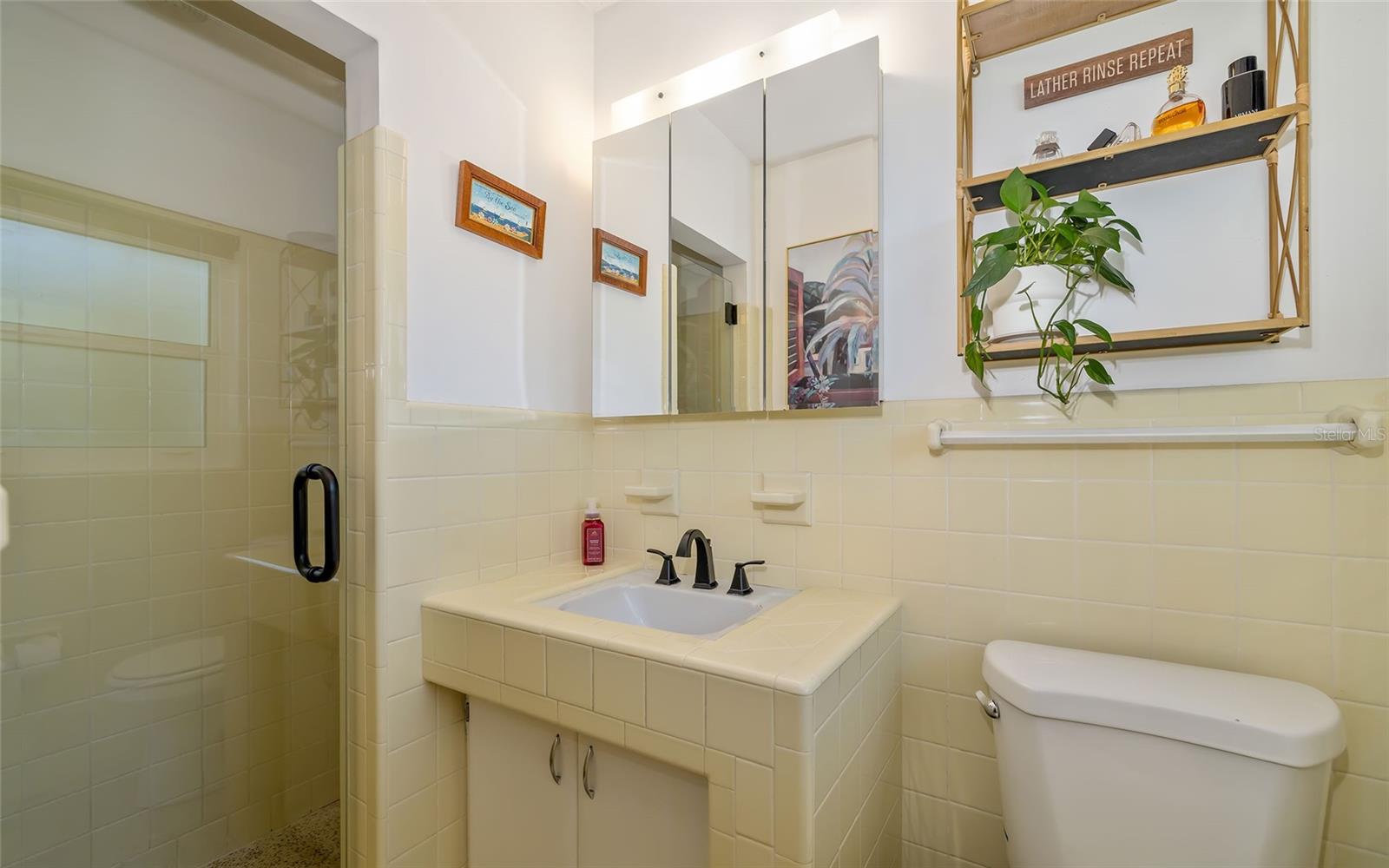 Image 23 of 43 For 2609 Hibiscus Street