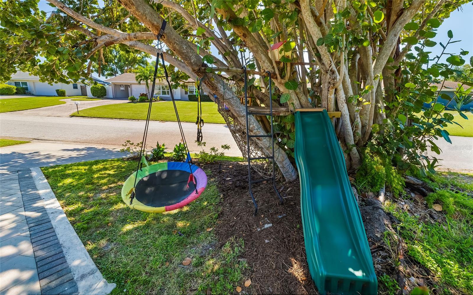 Image 34 of 43 For 2609 Hibiscus Street