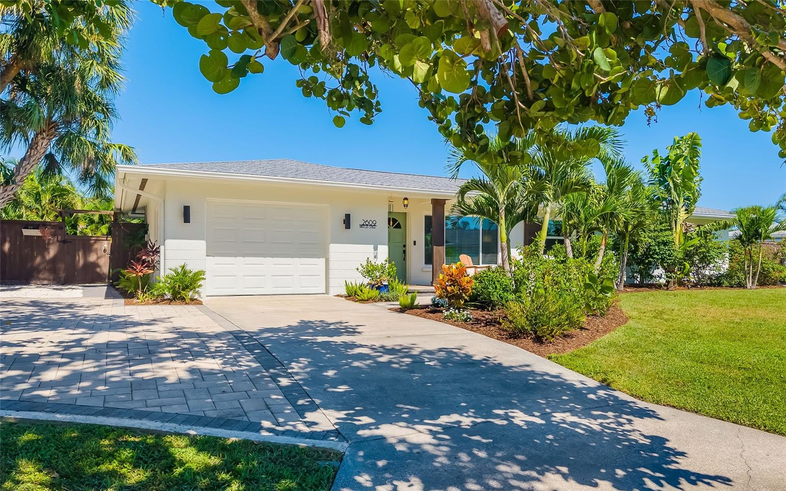 Image 4 of 43 For 2609 Hibiscus Street