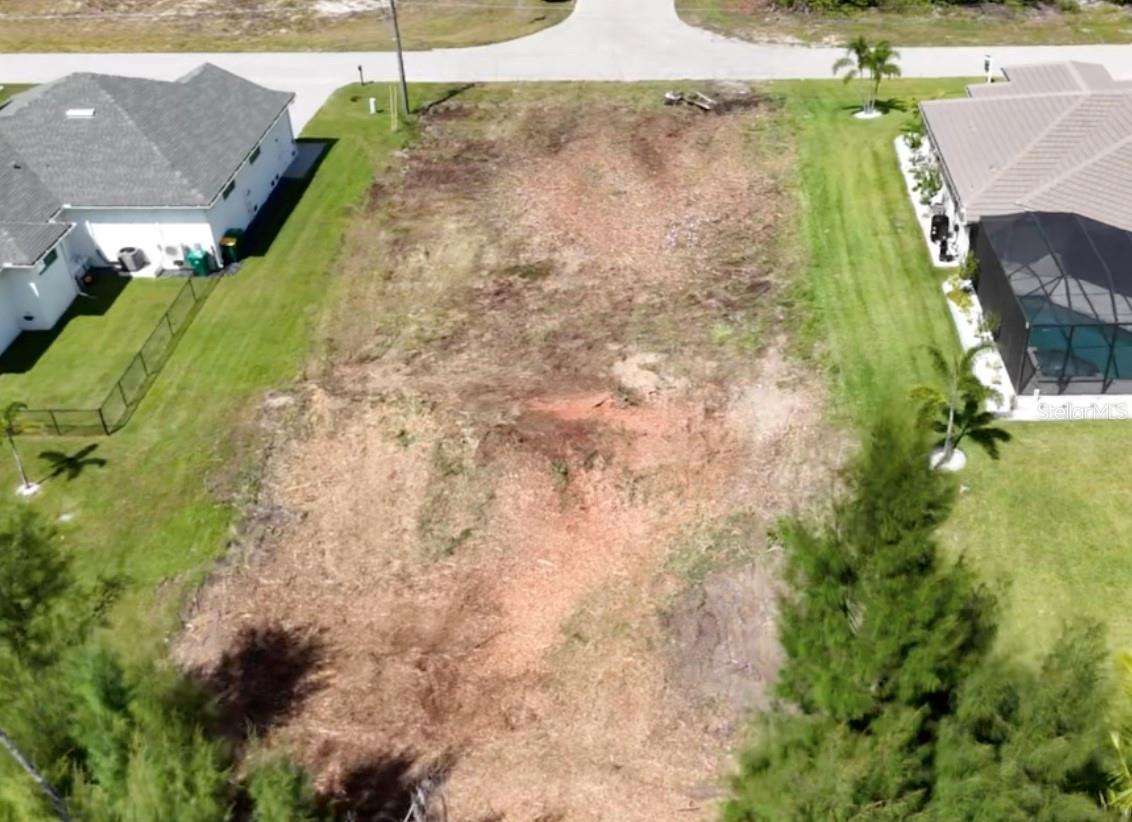 Image 4 of 4 For 16632 Liggett Circle