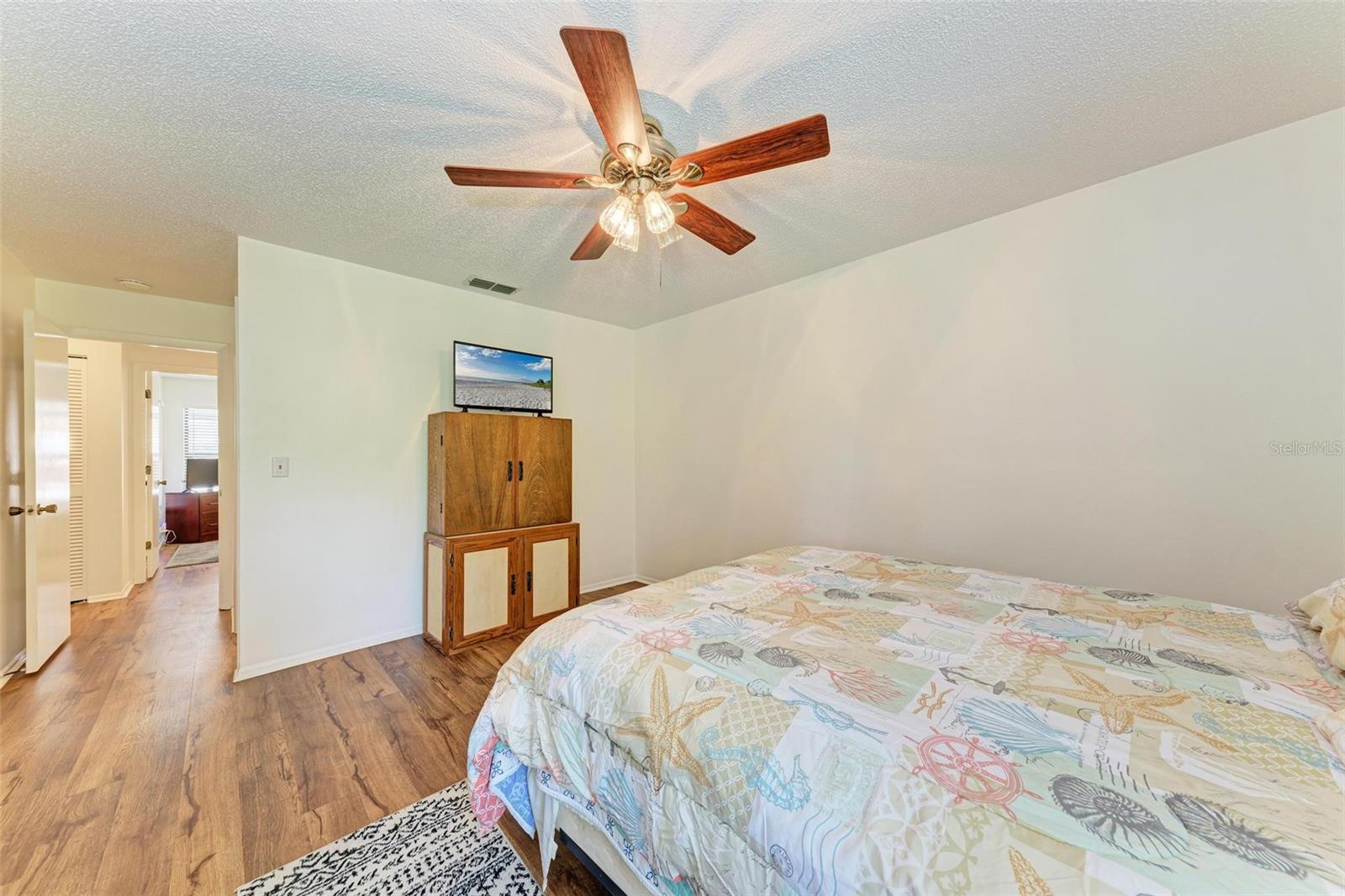 Image 16 of 53 For 1705 Curry Avenue 85