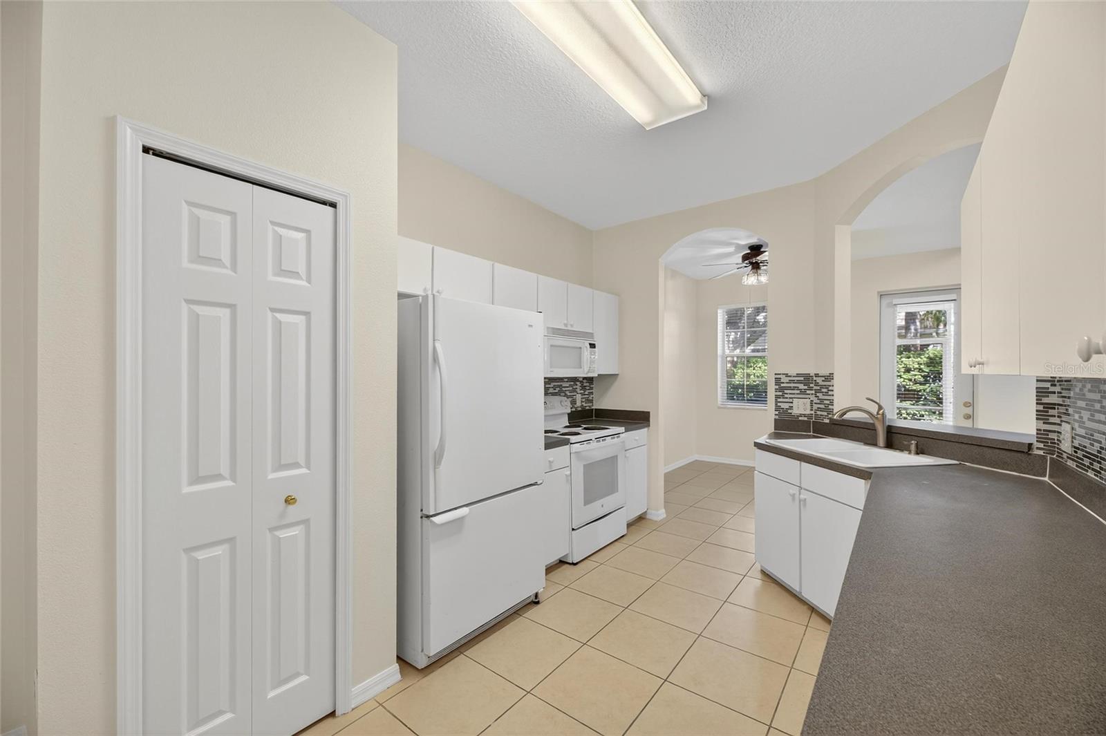 Image 11 of 52 For 6418 Rosefinch Court 103