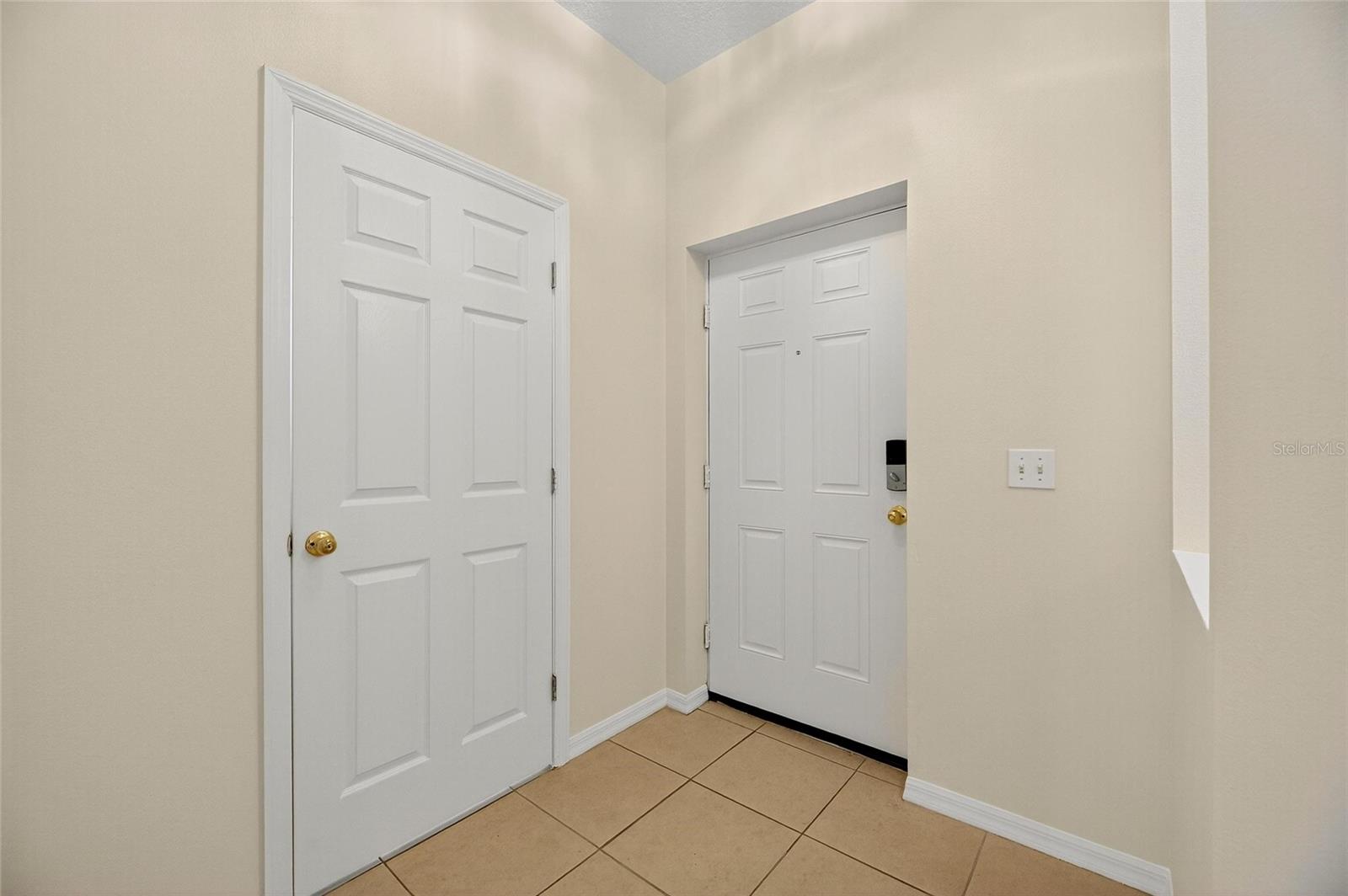 Image 4 of 52 For 6418 Rosefinch Court 103