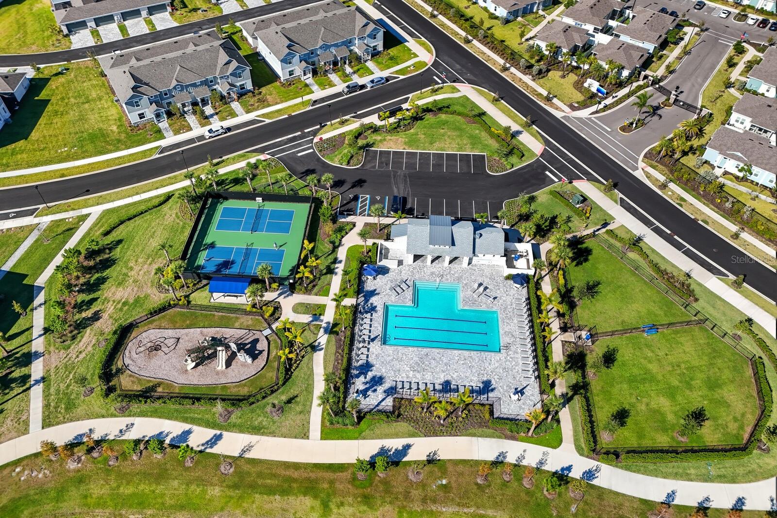 Image 4 of 38 For 1782 Spreader Lane