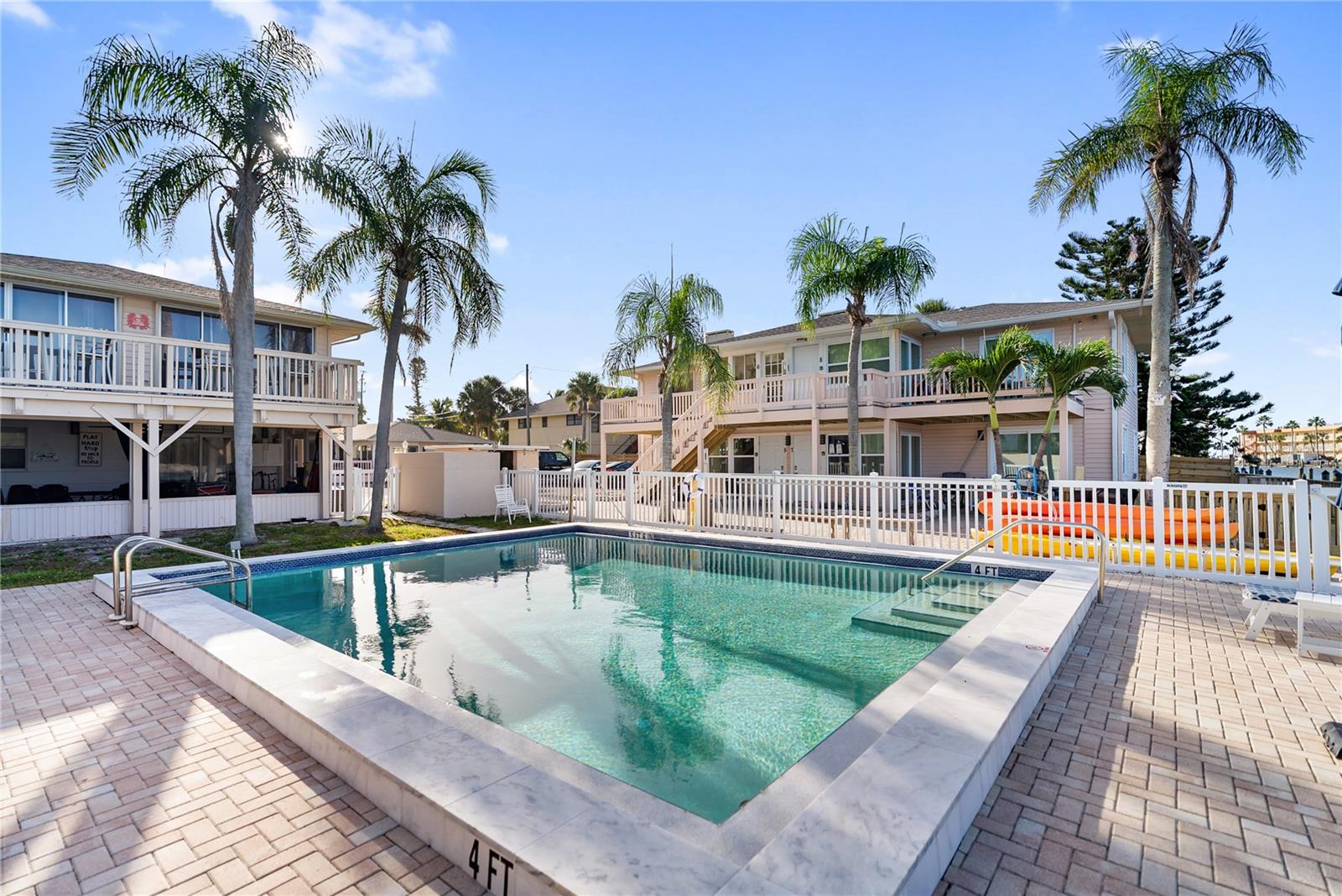 Image 38 of 40 For 9022 Midnight Pass Road 112