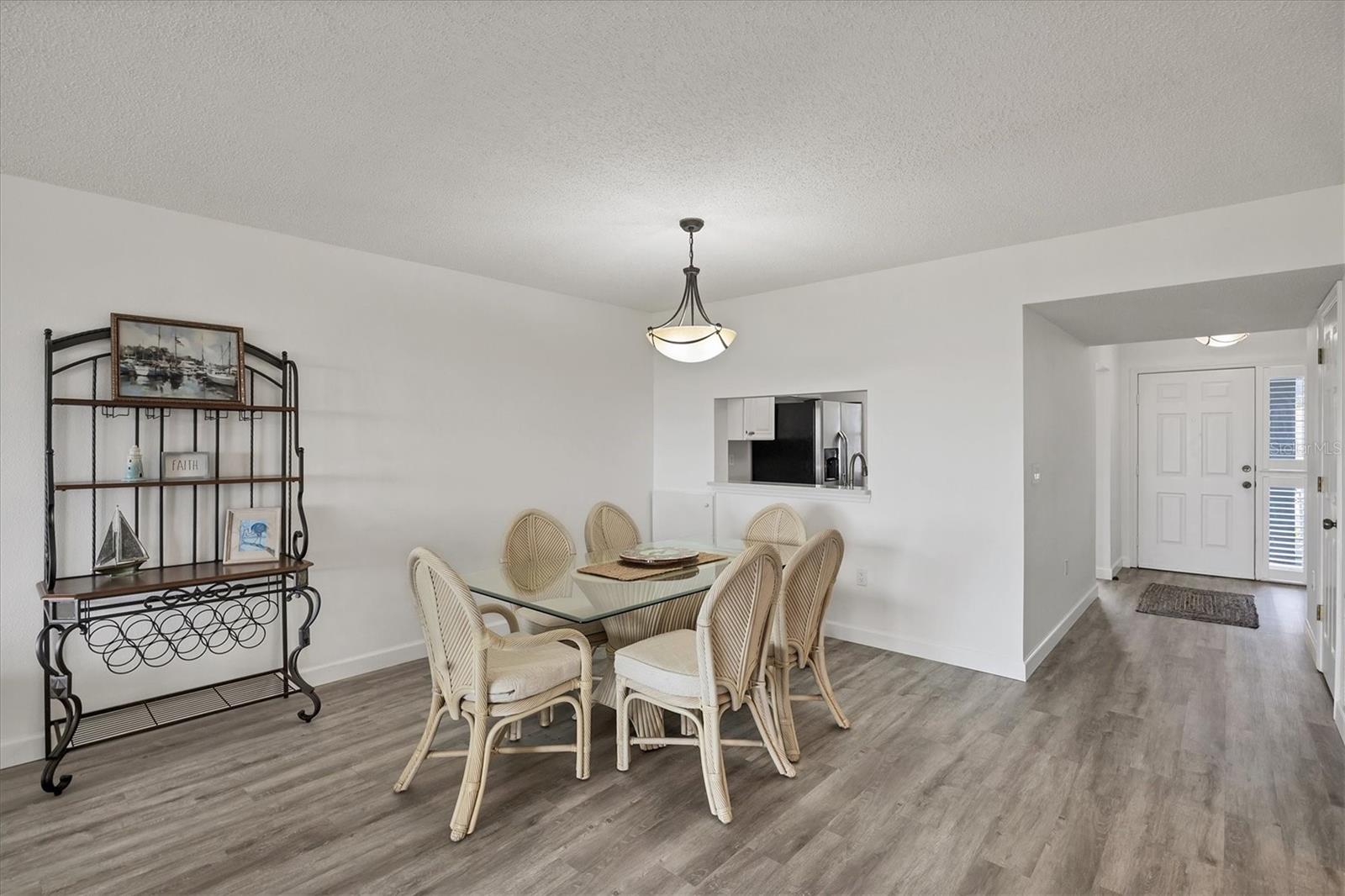 Image 12 of 28 For 1153 Edgewater Circle