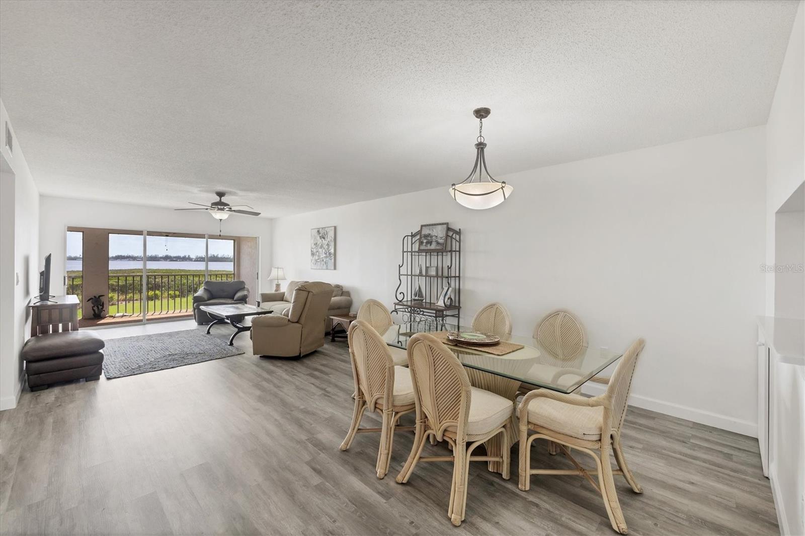 Image 13 of 28 For 1153 Edgewater Circle