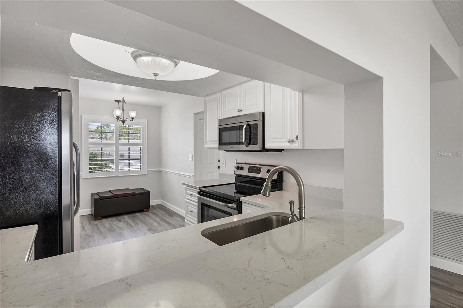 Image 6 of 28 For 1153 Edgewater Circle