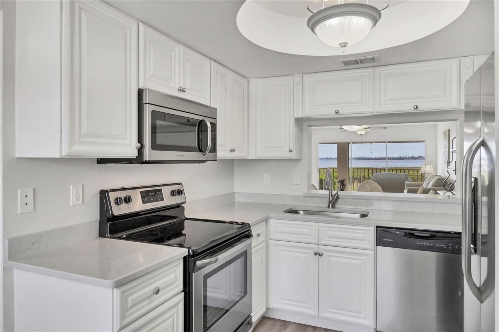 Image 9 of 28 For 1153 Edgewater Circle