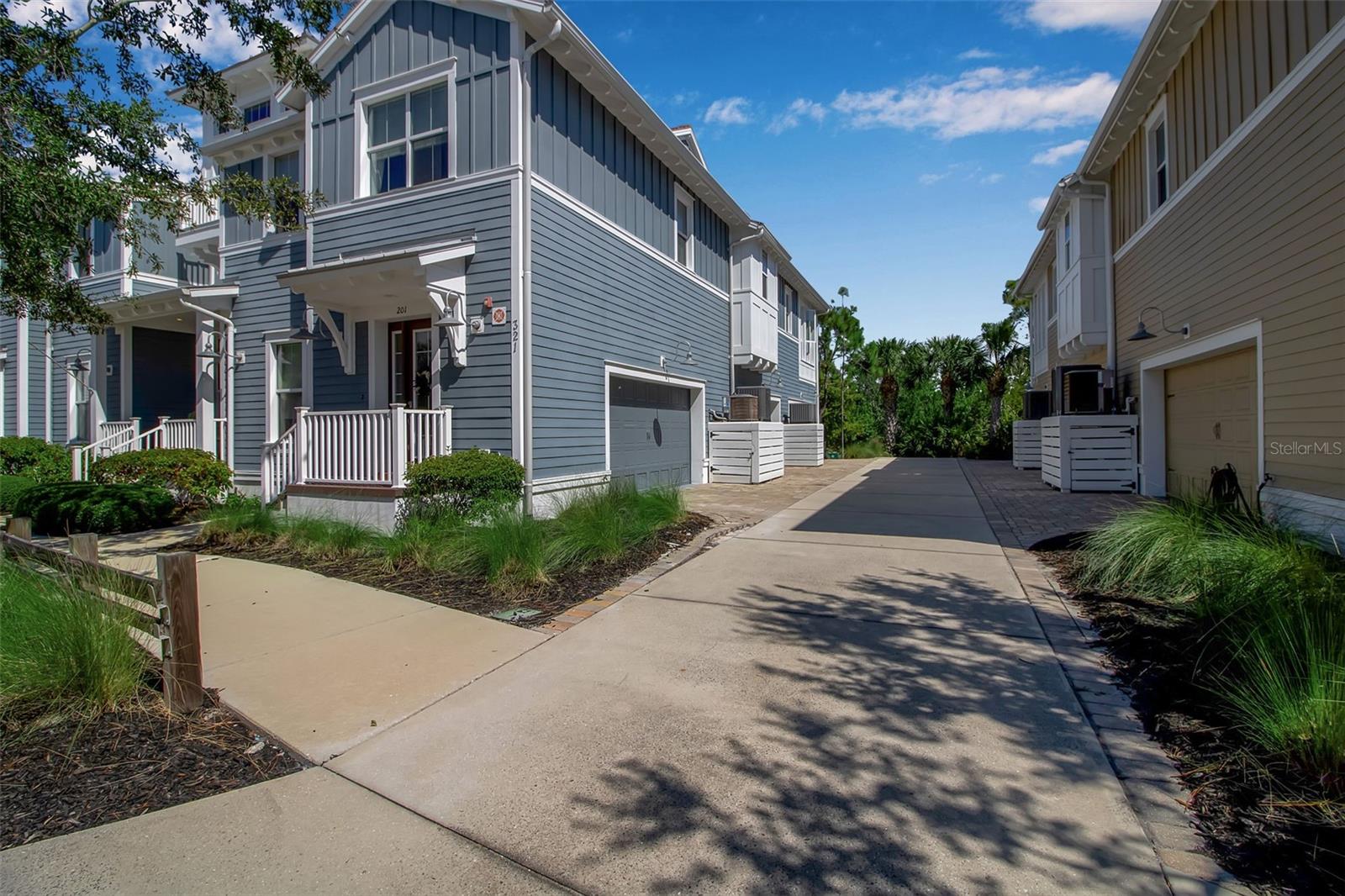 Image 21 of 99 For 321 Sapphire Lake Drive 202