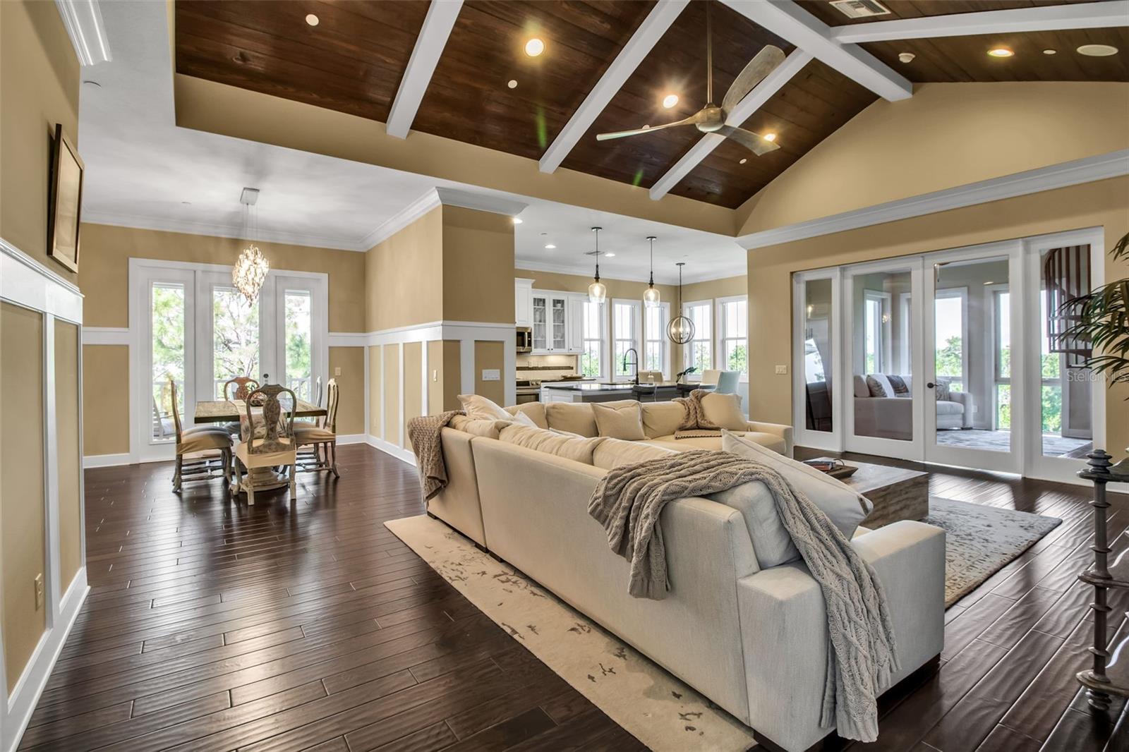 Image 27 of 99 For 321 Sapphire Lake Drive 202