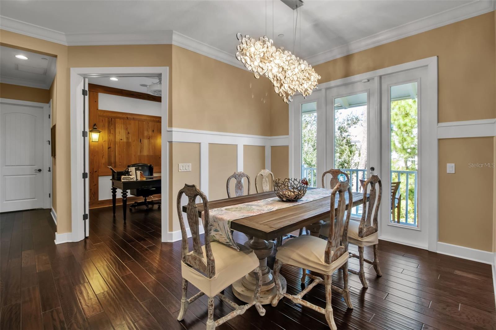 Image 50 of 99 For 321 Sapphire Lake Drive 202