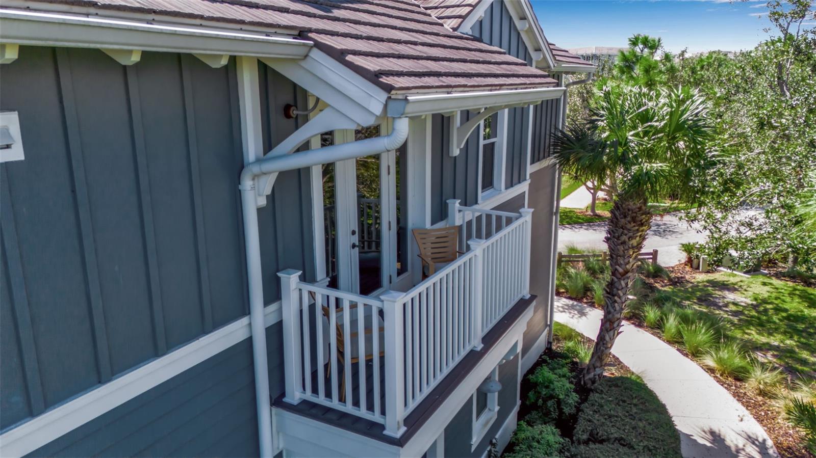 Image 7 of 99 For 321 Sapphire Lake Drive 202