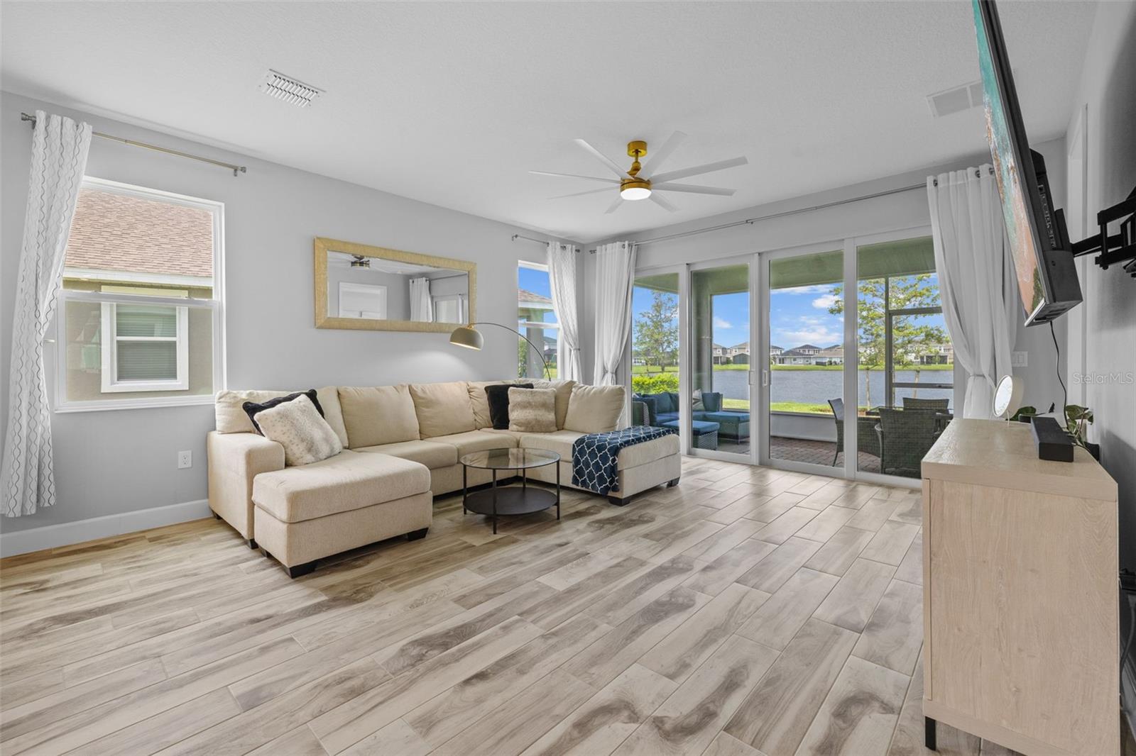 Image 21 of 79 For 11769 Little River Way