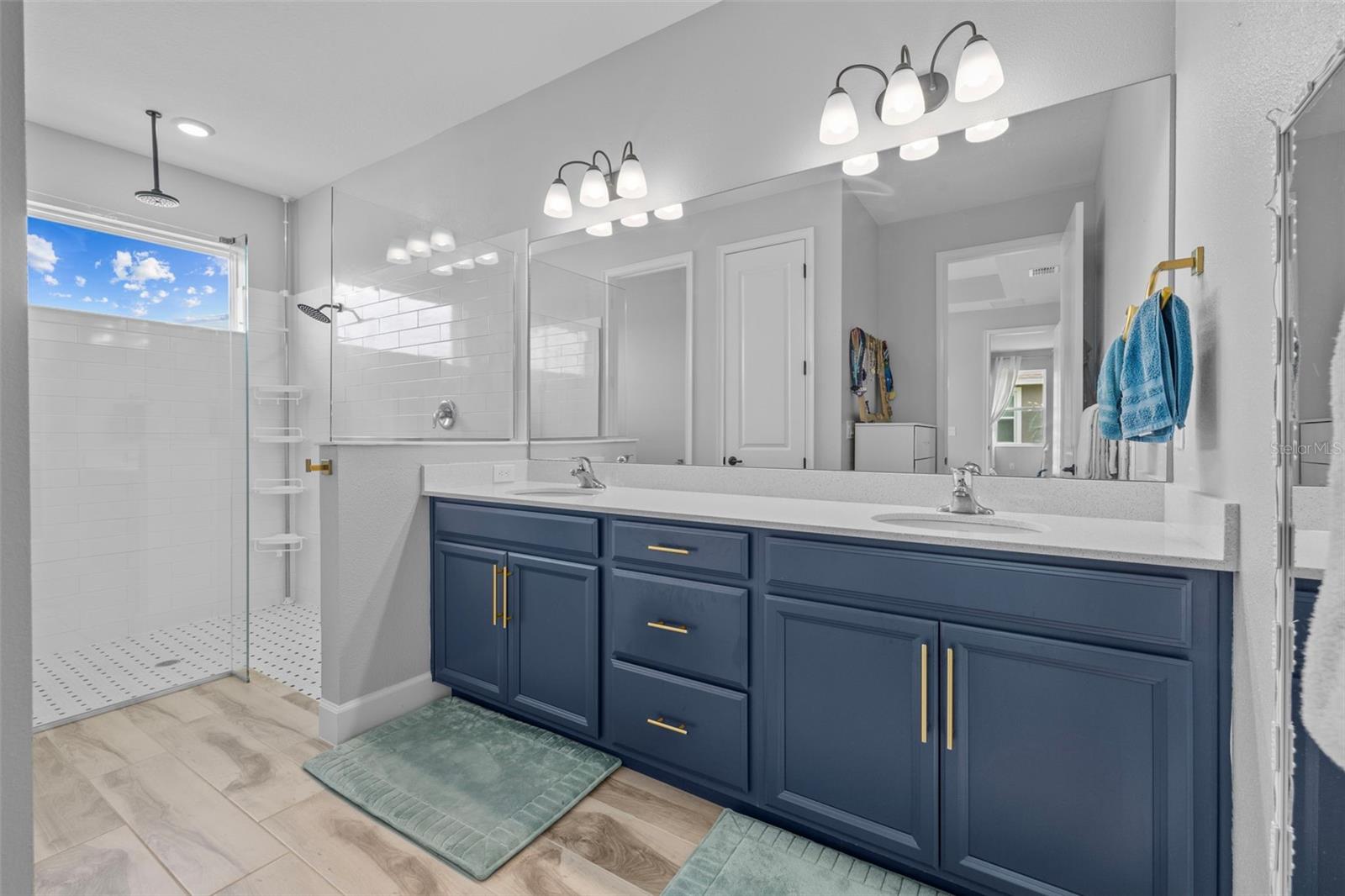 Image 40 of 79 For 11769 Little River Way