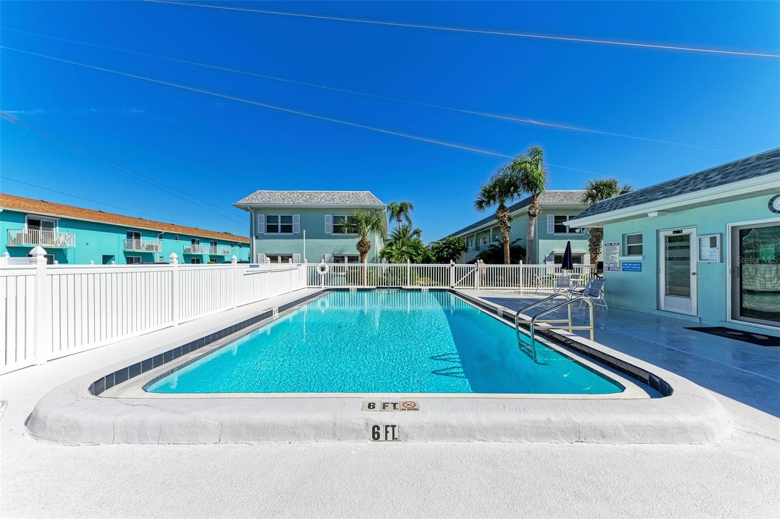 Image 3 of 43 For 611 Gulf Drive N D27