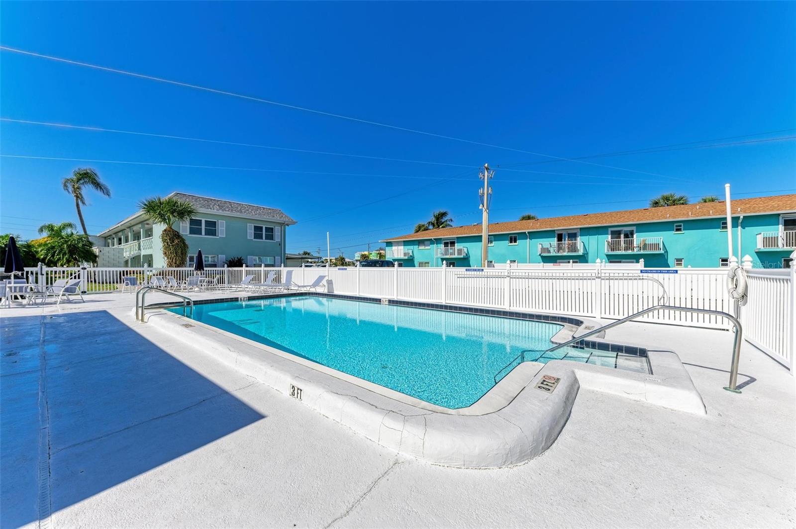 Image 37 of 43 For 611 Gulf Drive N D27