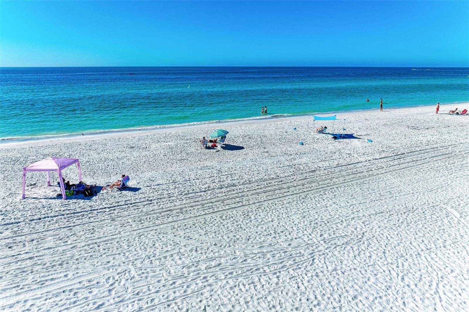 Image 41 of 43 For 611 Gulf Drive N D27