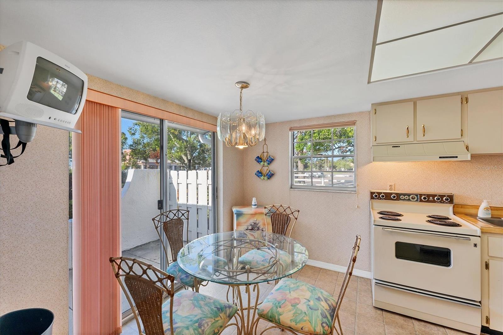 Image 13 of 53 For 9509 Kingston Drive