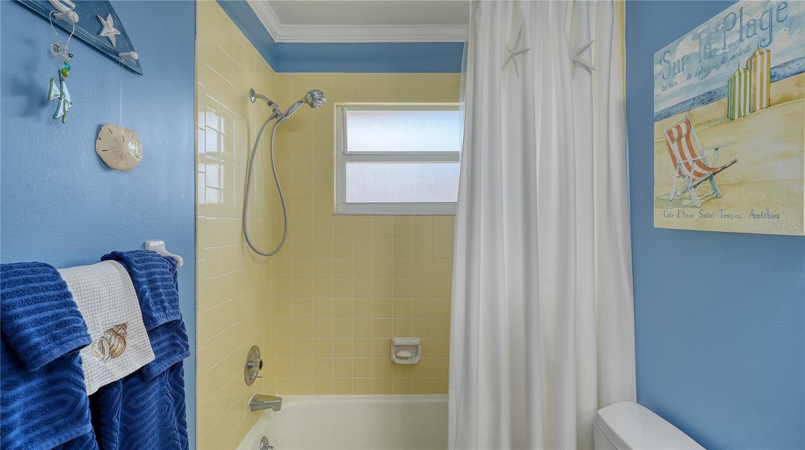 Image 38 of 74 For 4503 Coral Lake Drive