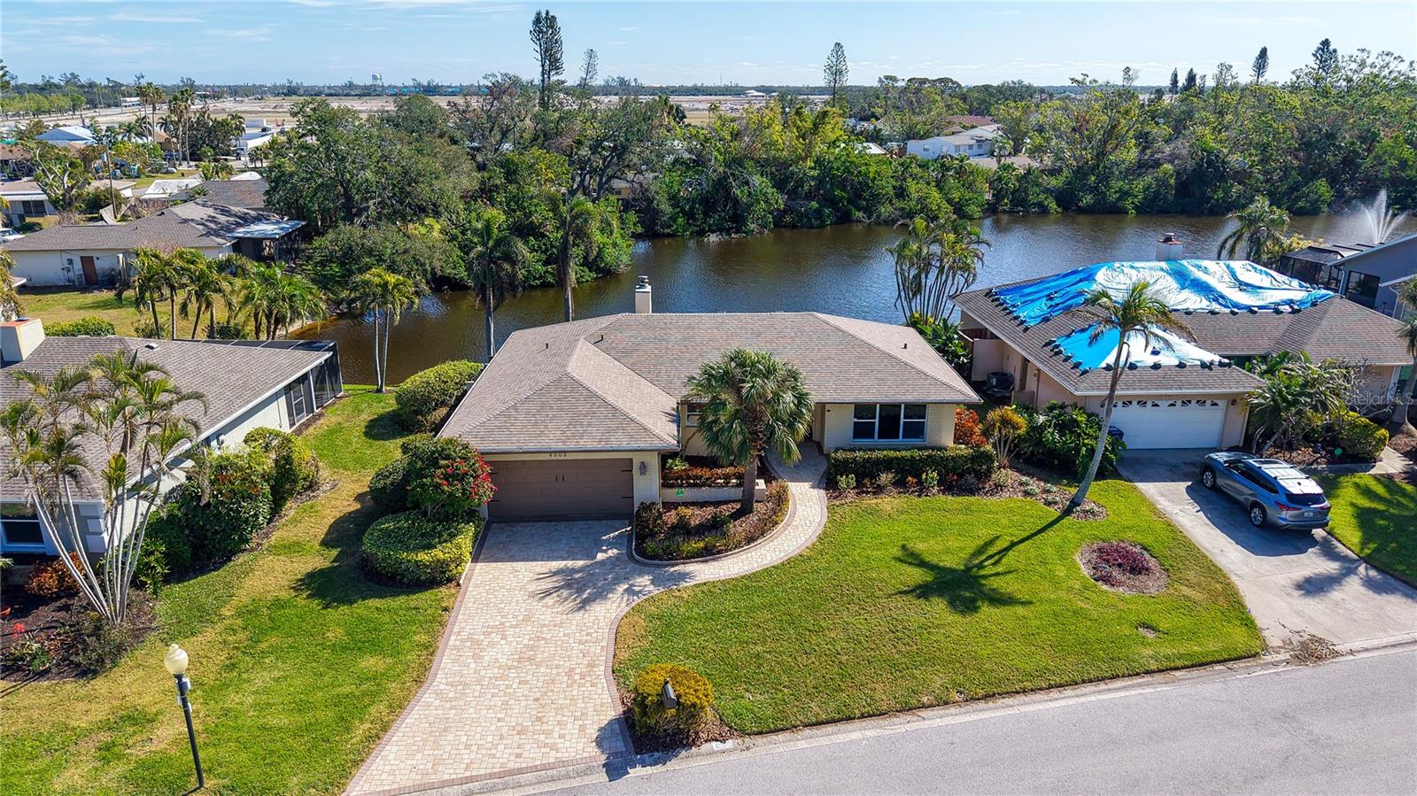Image 6 of 74 For 4503 Coral Lake Drive